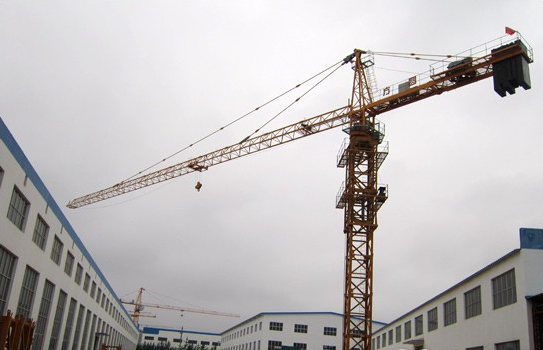 方圓、塔機(jī)