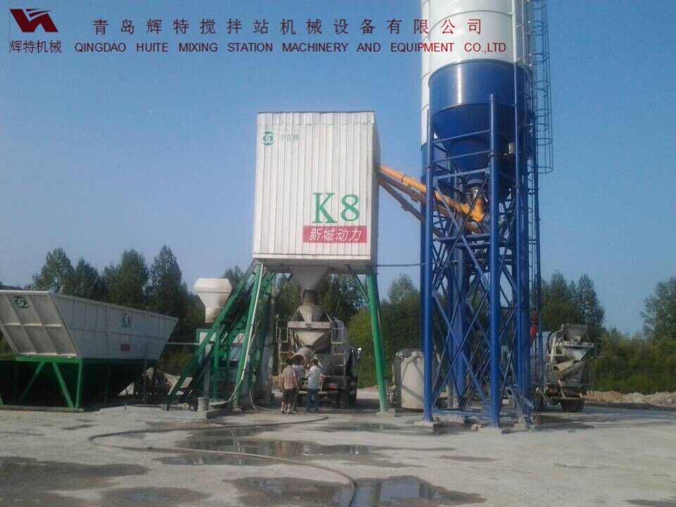 輝特混凝土攪拌站HZS50攪拌性能強(qiáng)，攪拌均勻、迅速，生產(chǎn)效率高