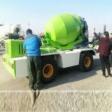 福建邵武自動上料攪拌車 混凝土自上料攪拌車 混凝土自上料運(yùn)輸車