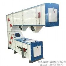 耐火材料專用Z型提升機(jī)，整機(jī)防爆，內(nèi)置強(qiáng)制通風(fēng)系統(tǒng)